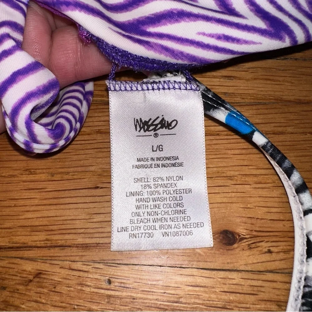 Size large women’s bikini tops - bundle only